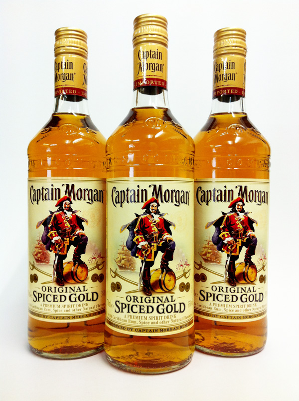 CaptainMorgan3FlaschenBild1.jpg